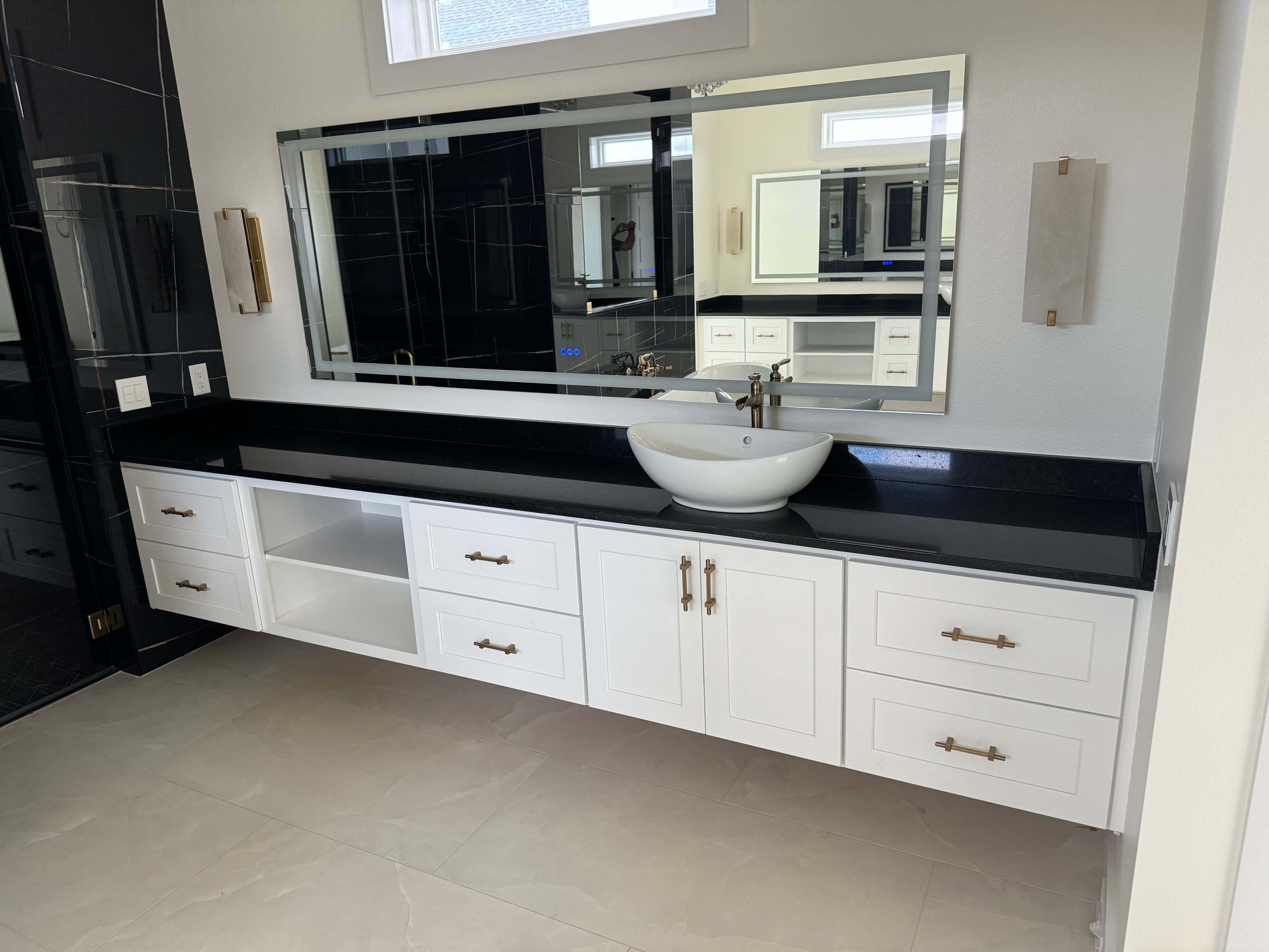 Modern bathroom vanity